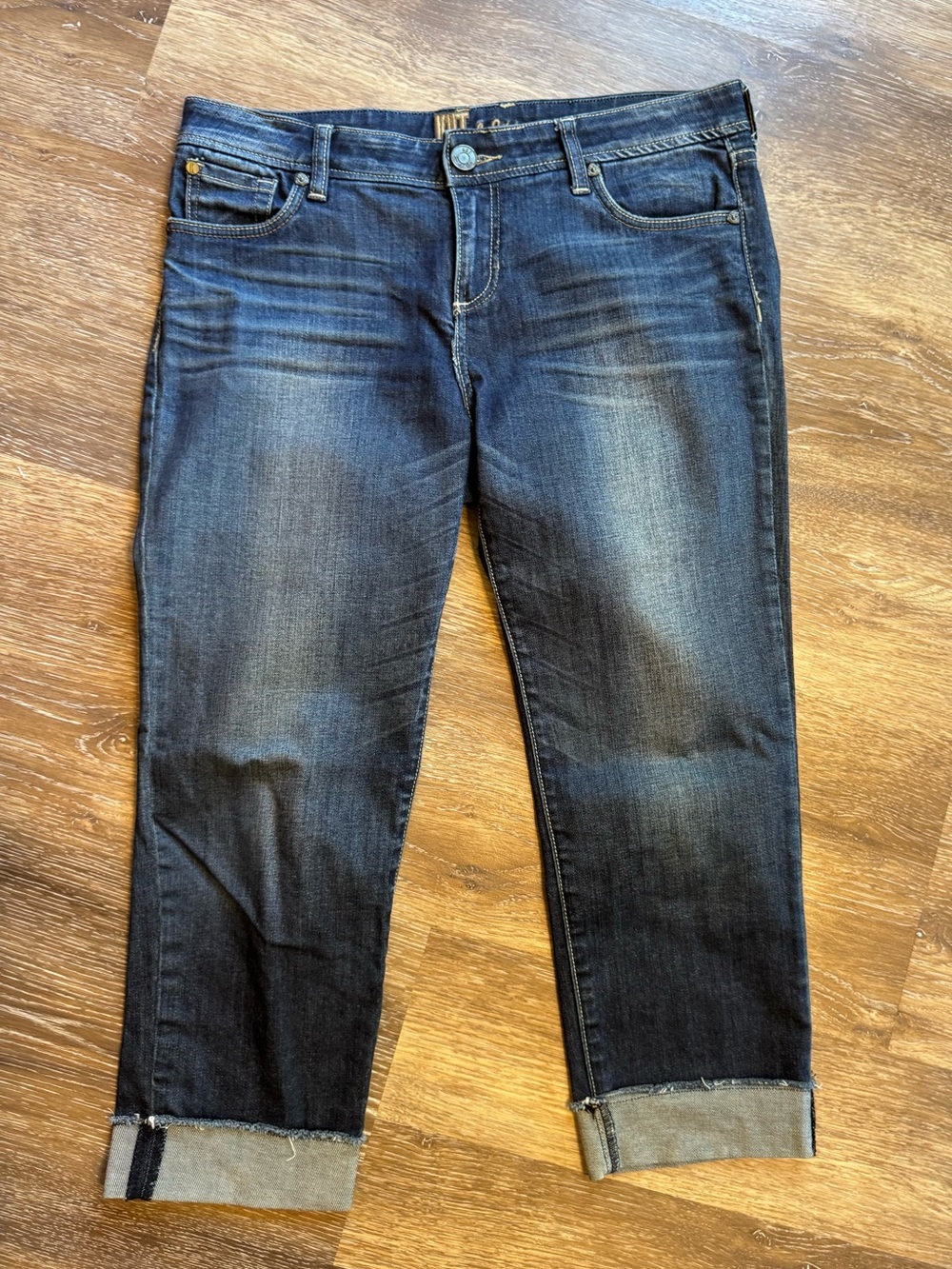 Kut From The Kloth Dark Wash Cropped Jeans with Cuffed Hem - Capri Sz 8